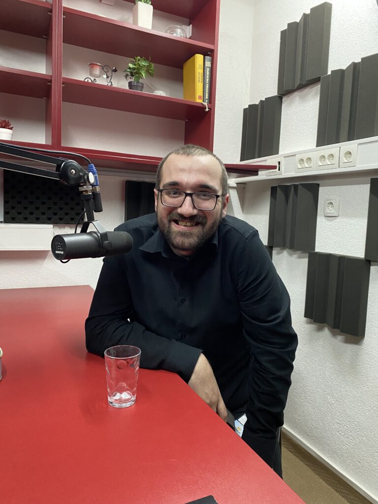 Omer Hodžić, stand up komičar