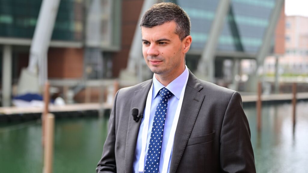 Bakir Krajinović, iz Federalnog hidrometeorološkog zavoda FBiH
