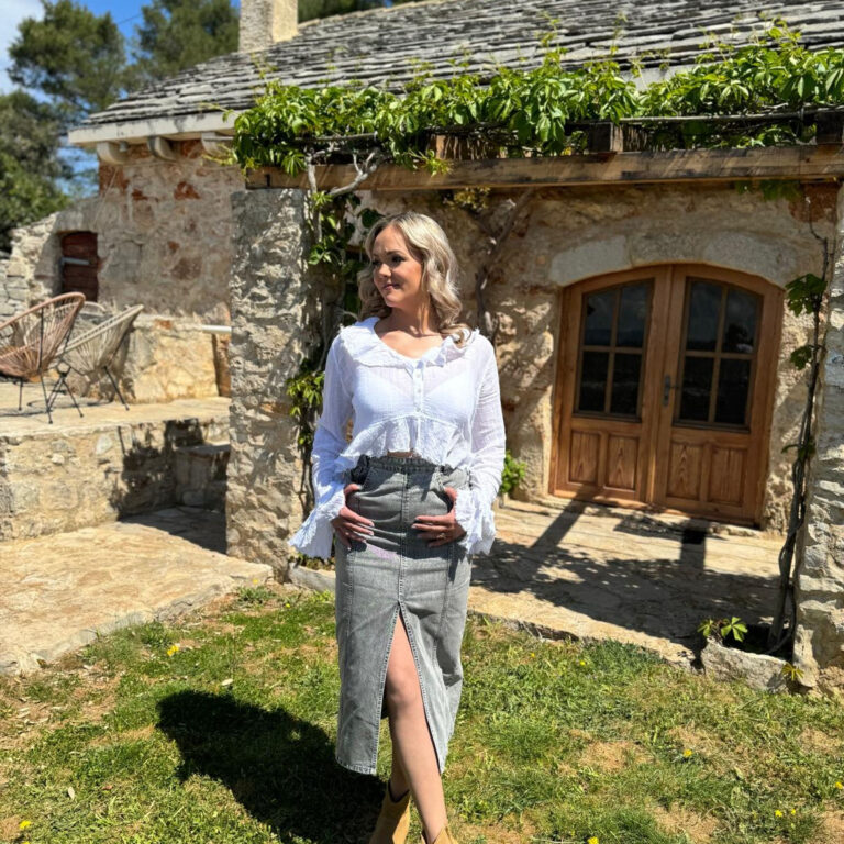 Antonia predstavlja svoj prvi samostalni singl “Lipoto moja”