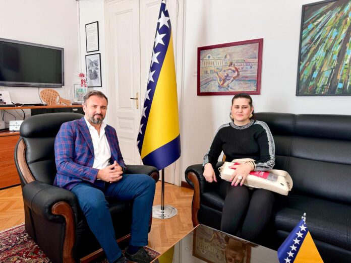 Potpredsjednik FBiH Igor Stojanović i Žana Alpeza, predsjednica Udruge Pravi put