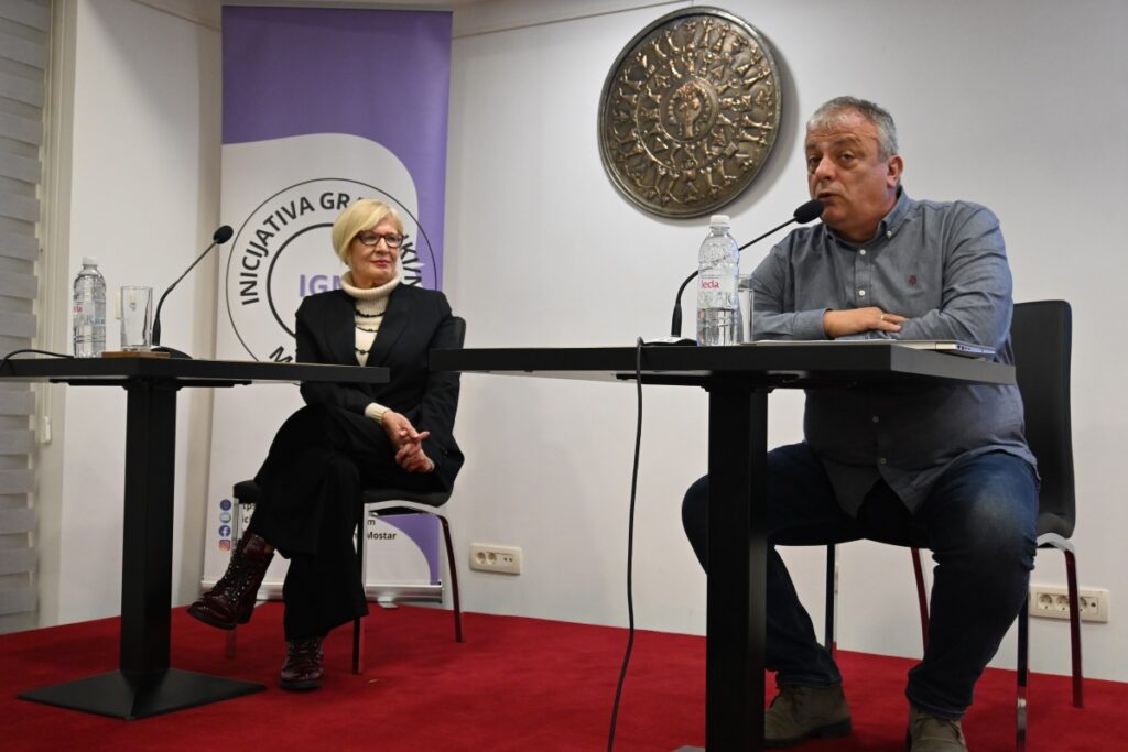Dr. sc. Marko Romić drži predavanje o ovisnosti o kockanju u Mostaru