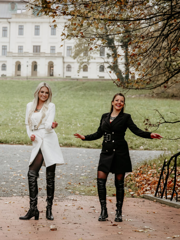 Foto: Nevena i Marija Paripović, Izvor: Croatia Records