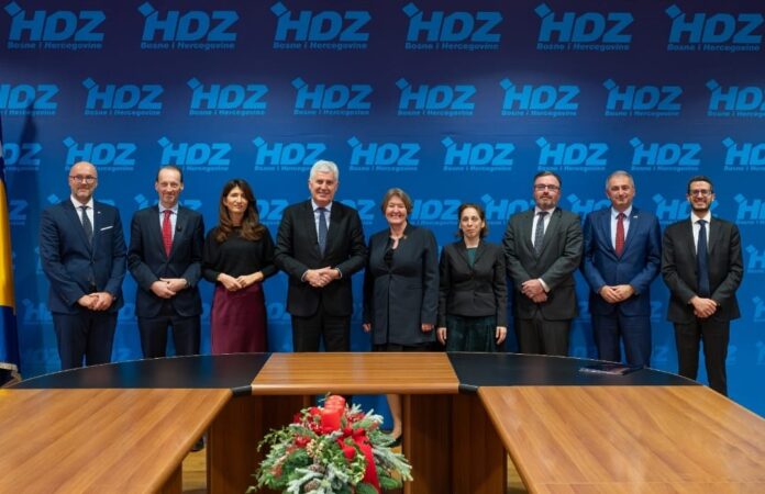 Predsjednik HDZ-a BiH dr. Dragan Čović i veleposlanici Skupine prijatelja Zapadnog Balkana u Mostaru