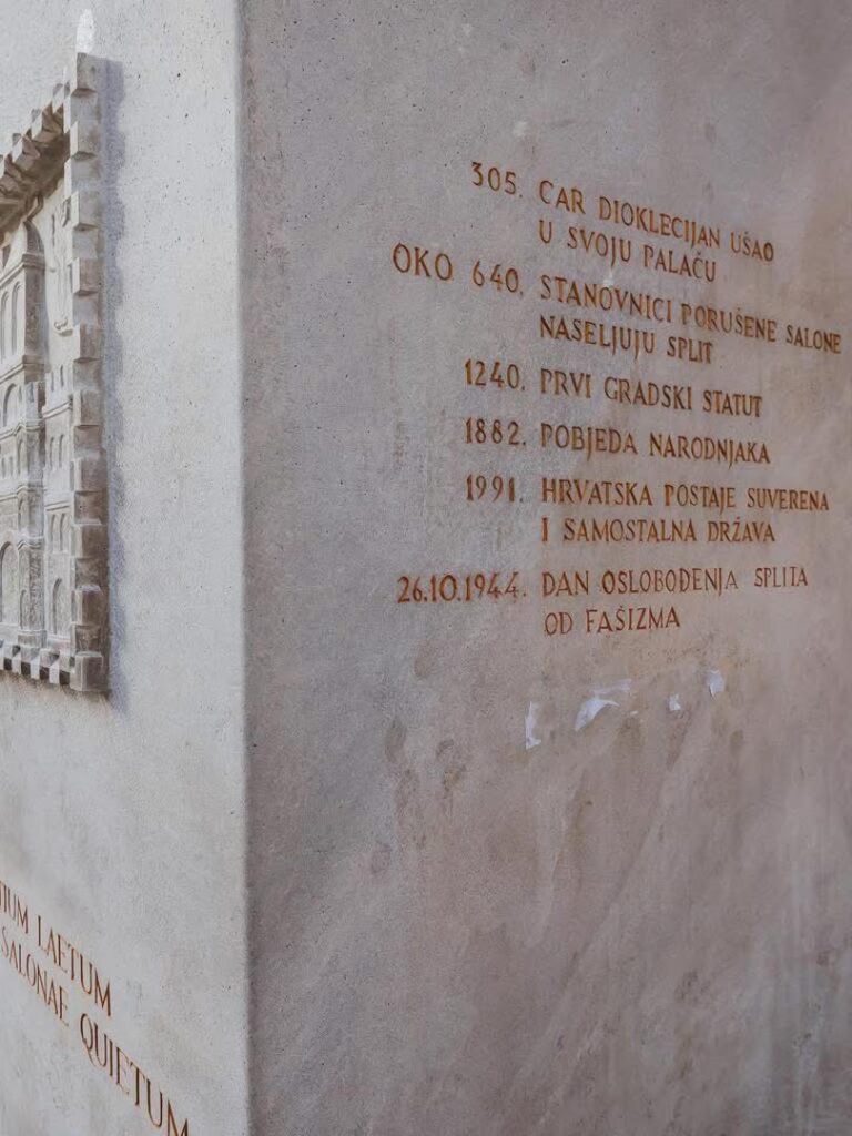 Kad gradonačelnik-znanstvenik krši autorska prava i oskrnavi spomenik